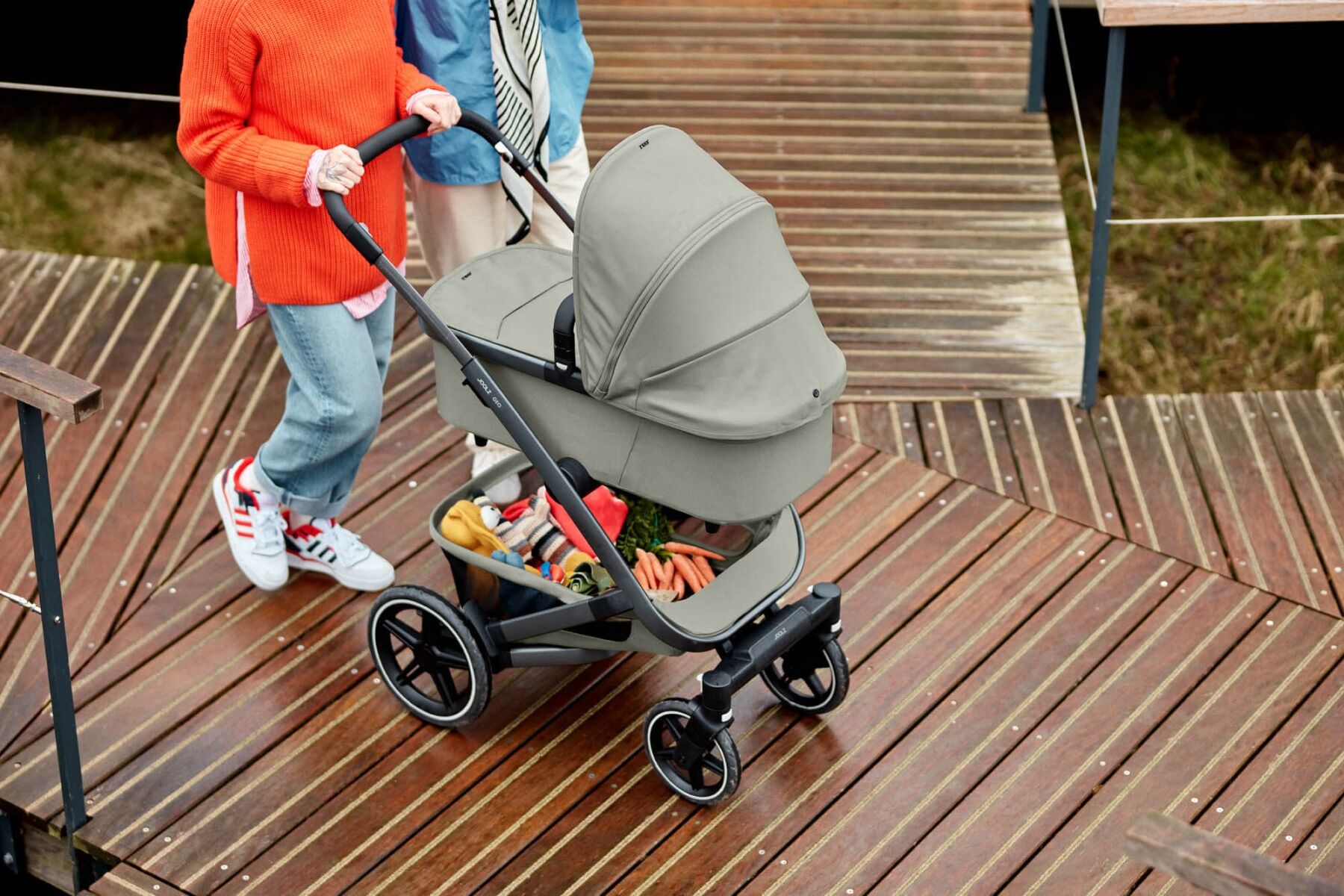 https://www.babyentiener.nl/joolz-geo-3-kinderwagen-2-in-1-sage-green.html